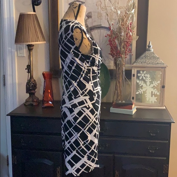 Cache Black and White Sleeveless Dress - Picture 3 of 7